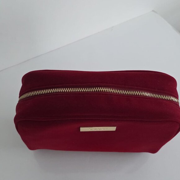 GUCCI COSMETIC /CLUTCH VELVET BAG -NWOT! - Picture 4 of 16